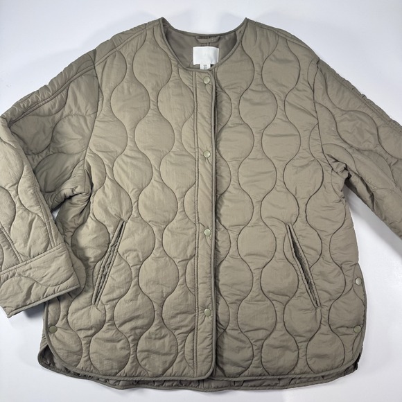 H&M Jackets & Blazers - H&M Oversized Quilted Liner Jacket Snap Front Womens Medium Khaki Green Pockets